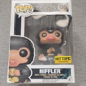 Pop Fantastic Beasts Niffler Vinyl Figure - Black and Pink